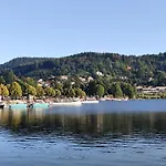 Au Bord Du Belvedere à